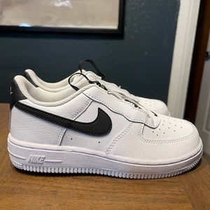 Brand New Boys Nike Air Forces Sz 1.5